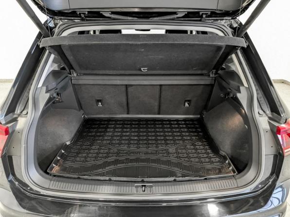 Volkswagen Tiguan II с пробегом 2019 года, цена 2 790 000 рублей, 159635 км, внедорожник, Автокод Объявления
