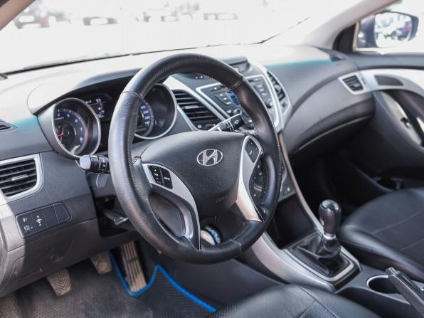 Hyundai Elantra V (MD) Рестайлинг с пробегом 2015 года, цена 1 099 000 рублей, 181934 км, седан, Автокод Объявления