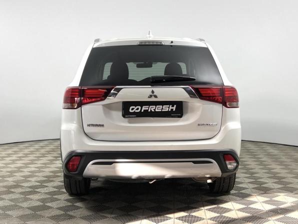 Mitsubishi Outlander III Рестайлинг 3 с пробегом 2019 года, цена 1 843 100 рублей, 141642 км, внедорожник, Автокод Объявления