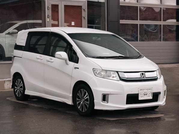 Honda Freed I Рестайлинг с пробегом 2014 года, цена 1 155 000 рублей, 169886 км, компактвэн, Автокод Объявления