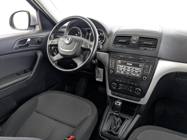 Skoda Yeti I с пробегом 2013 года, цена 1 295 000 рублей, 51124 км, внедорожник, Автокод Объявления