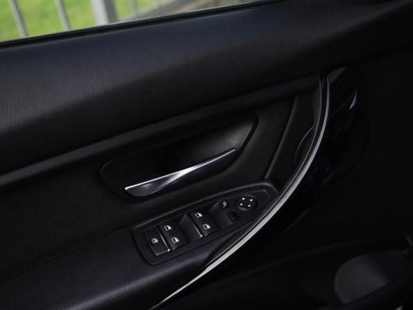 BMW 3 серии VI (F3x) Рестайлинг с пробегом 2018 года, цена 1 449 000 рублей, 262285 км, седан, Автокод Объявления