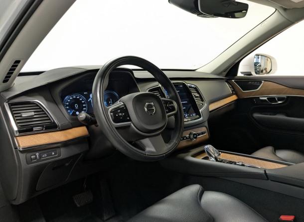Volvo XC90 II Рестайлинг 1 с пробегом 2021 года, цена 5 325 000 рублей, 61874 км, внедорожник, Автокод Объявления