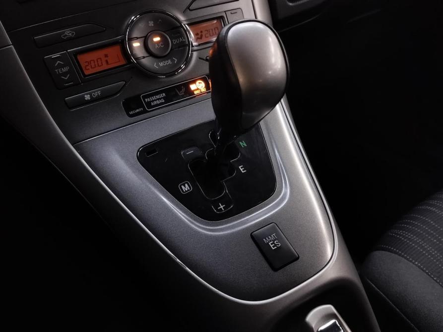 Toyota Auris I Санкт-Петербург  - изображение 12