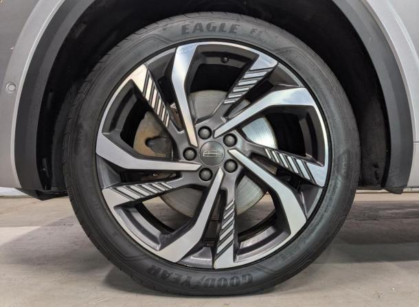 Geely Monjaro I с пробегом 2023 года, цена 3 395 000 рублей, 49039 км, внедорожник, Автокод Объявления