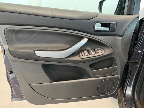 Ford Kuga I с пробегом 2012 года, цена 785 000 рублей, 247403 км, внедорожник, Автокод Объявления