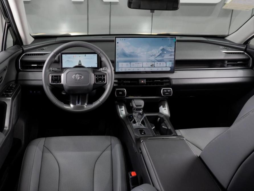 Toyota RAV4 VI (XA60) Тюмень  - изображение 10