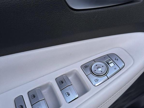 Hyundai Santa Fe IV Рестайлинг с пробегом 2020 года, цена 3 160 000 рублей, 80087 км, внедорожник, Автокод Объявления
