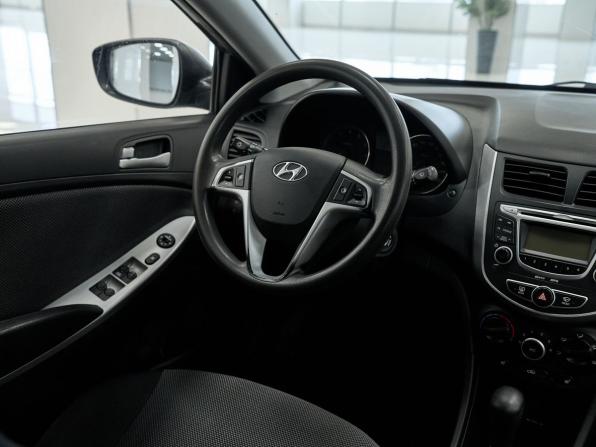 Hyundai Solaris I с пробегом 2013 года, цена 862 000 рублей, 107527 км, седан, Автокод Объявления