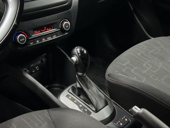 Kia Rio III Рестайлинг с пробегом 2017 года, цена 1 160 000 рублей, 107253 км, седан, Автокод Объявления