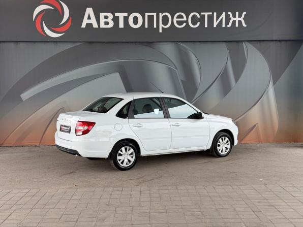 Lada (ВАЗ) Granta I Рестайлинг с пробегом 2023 года, цена 777 000 рублей, 42200 км, седан, Автокод Объявления