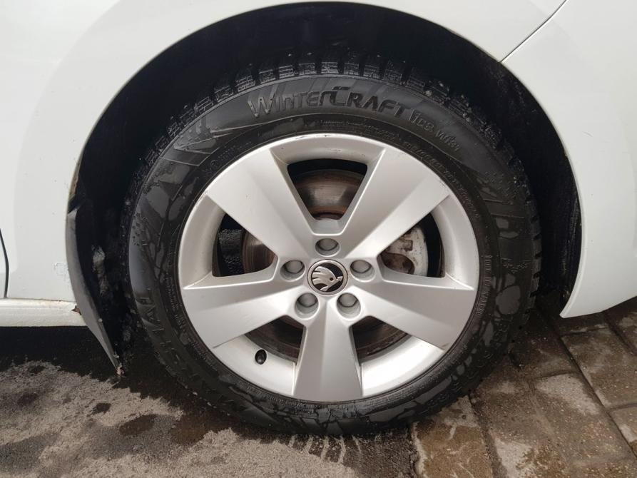 Skoda Rapid I Рестайлинг Брянск  - изображение 12