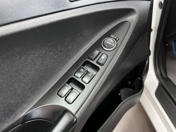 Hyundai Sonata VI (YF) с пробегом 2011 года, цена 1 120 000 рублей, 179814 км, седан, Автокод Объявления