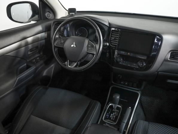 Mitsubishi Outlander III Рестайлинг 2 с пробегом 2017 года, цена 2 150 000 рублей, 54461 км, внедорожник, Автокод Объявления