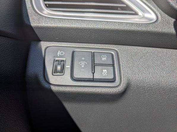 Hyundai Solaris II Рестайлинг с пробегом 2022 года, цена 1 665 000 рублей, 68053 км, седан, Автокод Объявления