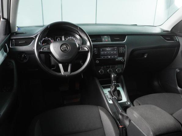 Skoda Octavia III (A7) Рестайлинг с пробегом 2019 года, цена 1 890 000 рублей, 56848 км, лифтбек, Автокод Объявления