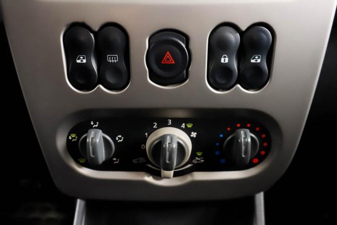 Renault Logan I Рестайлинг с пробегом 2011 года, цена 479 000 рублей, 201850 км, седан, Автокод Объявления