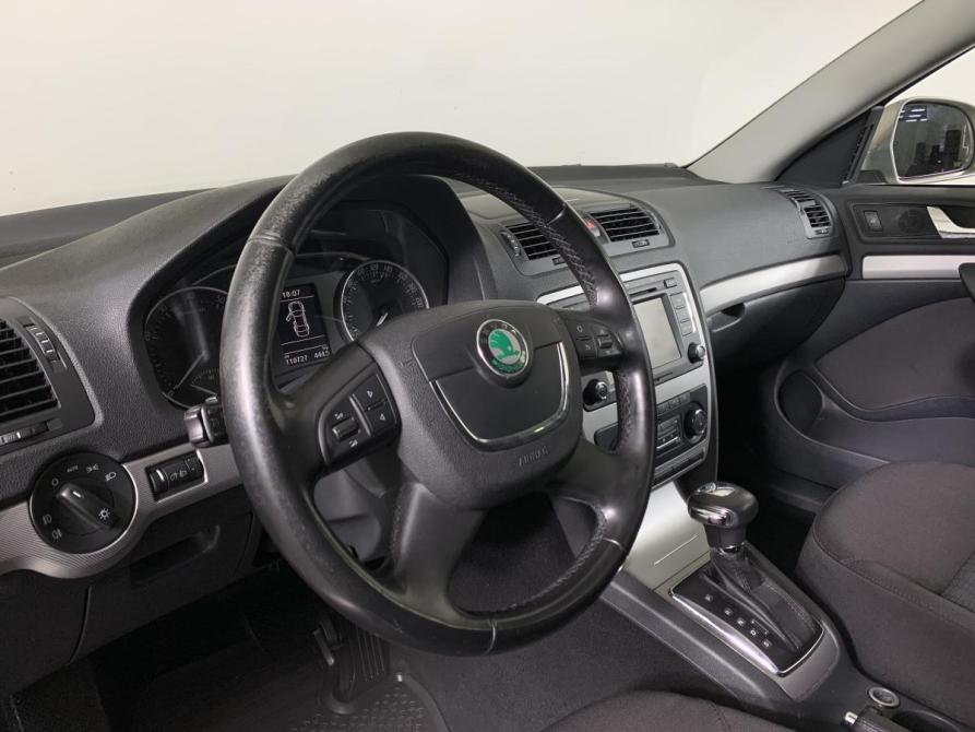 Skoda Octavia II (A5) Рестайлинг Москва  - изображение 11