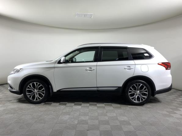 Mitsubishi Outlander III Рестайлинг 2 с пробегом 2018 года, цена 1 615 000 рублей, 213533 км, внедорожник, Автокод Объявления