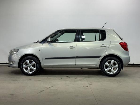 Skoda Fabia II Рестайлинг с пробегом 2013 года, цена 750 000 рублей, 117978 км, хэтчбек, Автокод Объявления