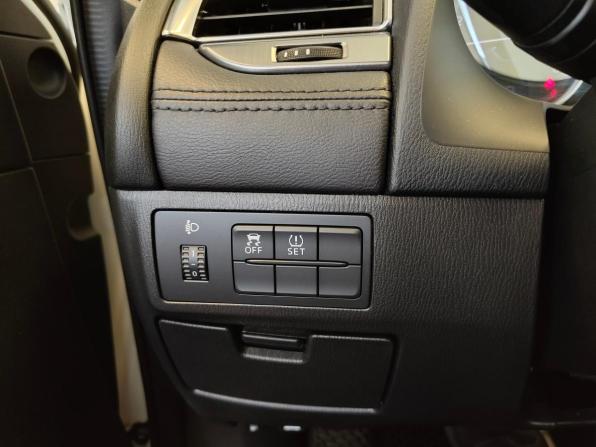 Mazda 6 III (GJ) Рестайлинг с пробегом 2015 года, цена 1 590 000 рублей, 165052 км, седан, Автокод Объявления