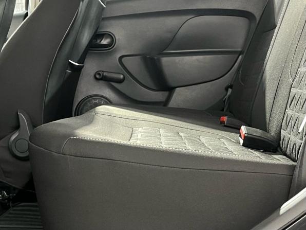 Renault Sandero II с пробегом 2015 года, цена 850 000 рублей, 89070 км, хэтчбек, Автокод Объявления