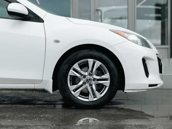 Mazda Axela II Рестайлинг с пробегом 2012 года, цена 920 000 рублей, 189093 км, седан, Автокод Объявления