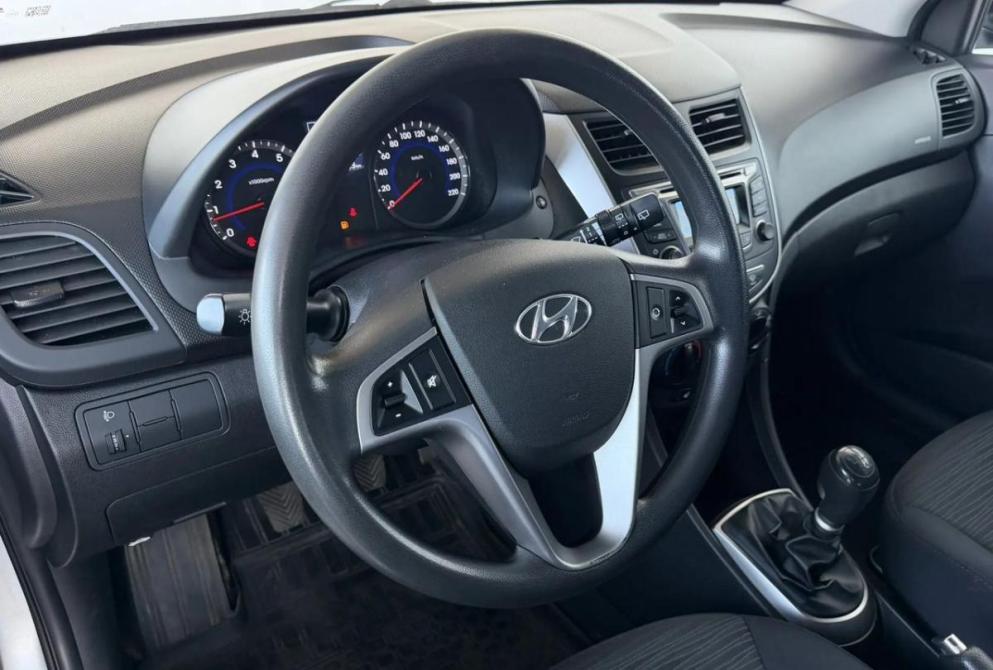 Hyundai Solaris I Киров  - изображение 16
