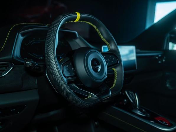 Lotus Emira с пробегом 2023 года, цена 15 000 000 рублей, 3646 км, купе, Автокод Объявления