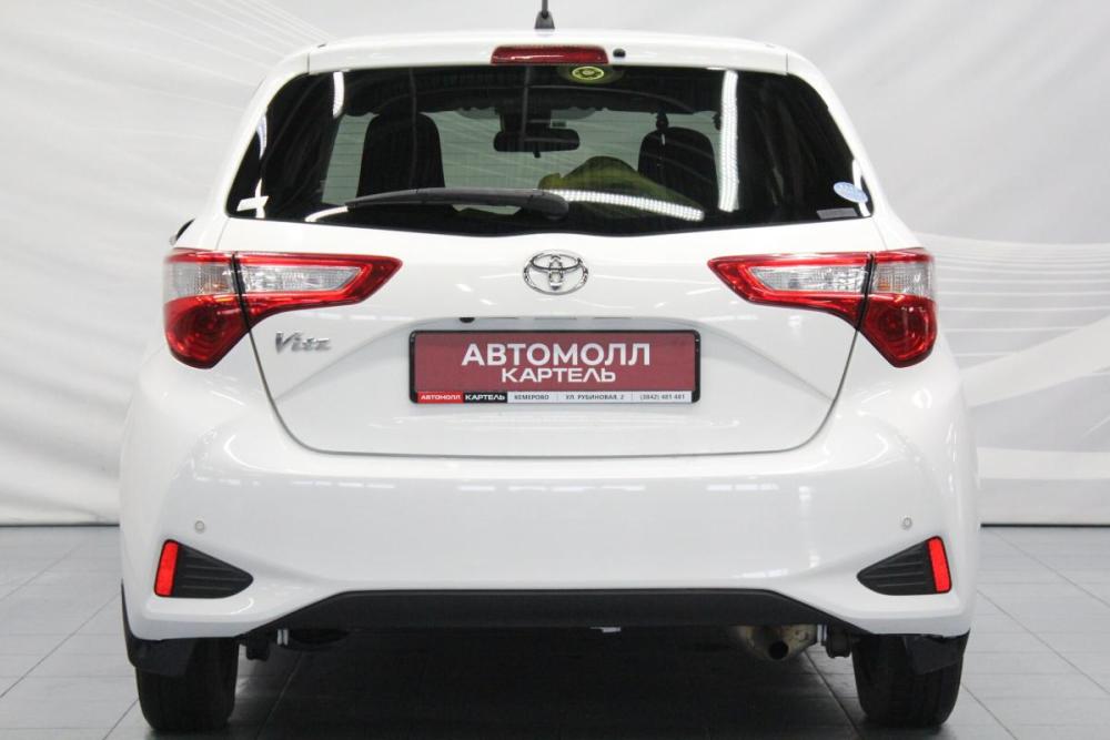 Toyota Vitz III (XP130) Рестайлинг Кемерово  - изображение 8