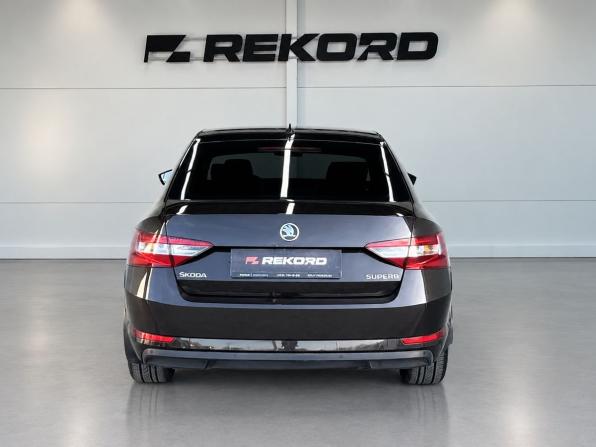 Skoda Superb III с пробегом 2016 года, цена 2 099 000 рублей, 142354 км, лифтбек, Автокод Объявления