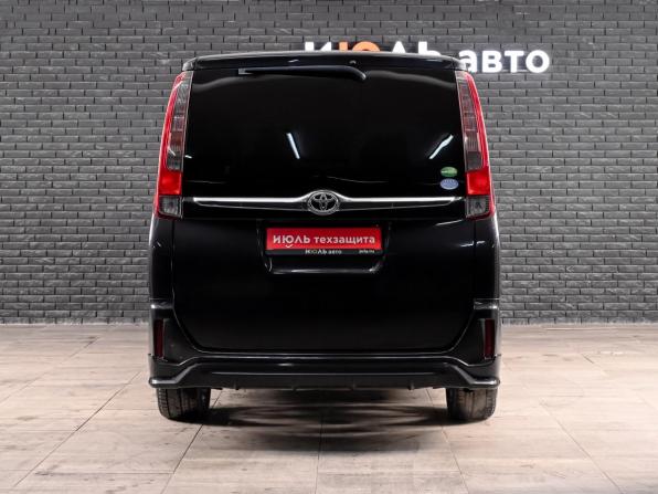 Toyota Esquire I с пробегом 2015 года, цена 2 150 000 рублей, 86512 км, минивэн, Автокод Объявления