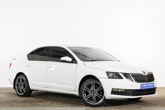 Skoda Octavia III (A7) Рестайлинг с пробегом 2019 года, цена 1 429 000 рублей, 159000 км, лифтбек, Автокод Объявления