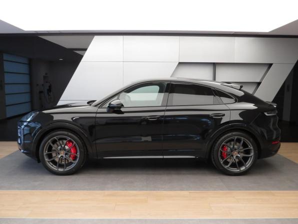 Porsche Cayenne III Рестайлинг с пробегом 2026 года, цена 31 300 000 рублей, 16 км, внедорожник, Автокод Объявления