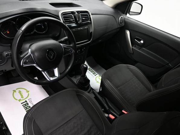 Renault Logan II Рестайлинг с пробегом 2018 года, цена 895 000 рублей, 130494 км, седан, Автокод Объявления