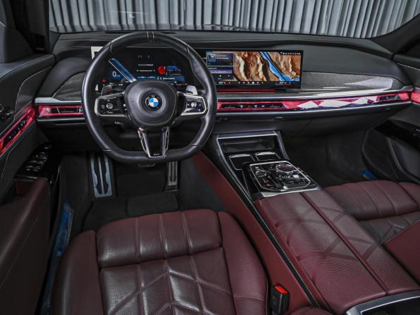BMW 7 серии VII (G70) с пробегом 2022 года, цена 14 999 000 рублей, 4770 км, седан, Автокод Объявления