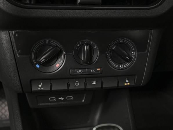 Skoda Rapid II с пробегом 2021 года, цена 1 650 000 рублей, 52741 км, лифтбек, Автокод Объявления