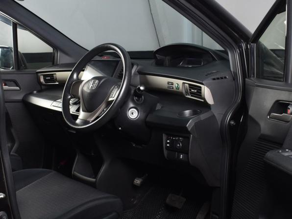 Honda Freed I Рестайлинг с пробегом 2012 года, цена 999 995 рублей, 184410 км, компактвэн, Автокод Объявления