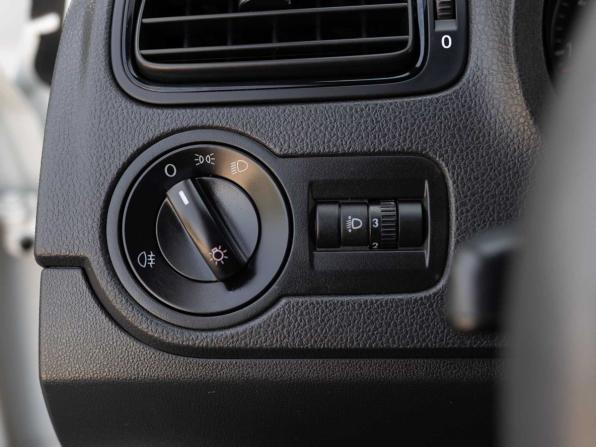 Volkswagen Polo V Рестайлинг с пробегом 2019 года, цена 840 000 рублей, 158857 км, седан, Автокод Объявления
