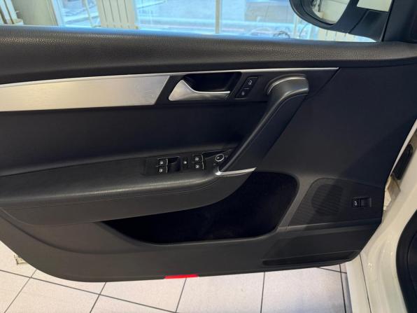 Volkswagen Passat B7 с пробегом 2012 года, цена 1 300 000 рублей, 103000 км, седан, Автокод Объявления