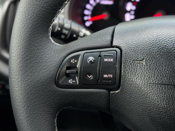 Kia Sportage III с пробегом 2012 года, цена 1 085 000 рублей, 137153 км, внедорожник, Автокод Объявления