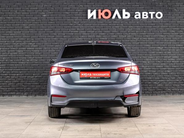 Hyundai Solaris II с пробегом 2018 года, цена 850 000 рублей, 223306 км, седан, Автокод Объявления