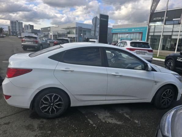 Hyundai Solaris I Рестайлинг с пробегом 2016 года, цена 920 000 рублей, 182231 км, седан, Автокод Объявления