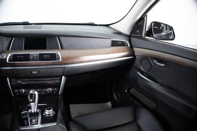 BMW 5 серии VI (F10/F11/F07) с пробегом 2010 года, цена 1 849 000 рублей, 246000 км, универсал, Автокод Объявления