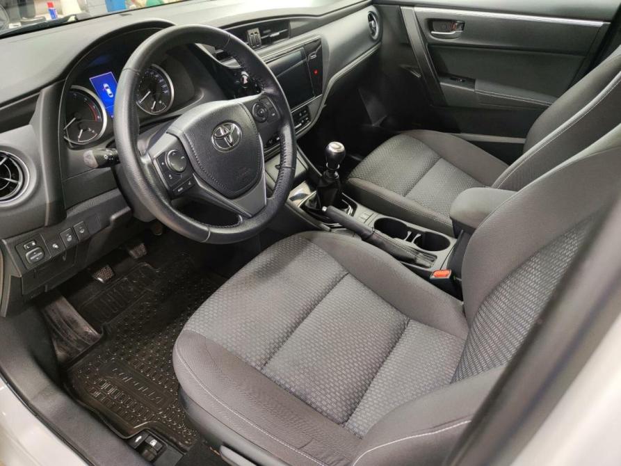 Toyota Corolla XI (E160 E170 E180) Рестайлинг 1 Набережные Челны  - изображение 8