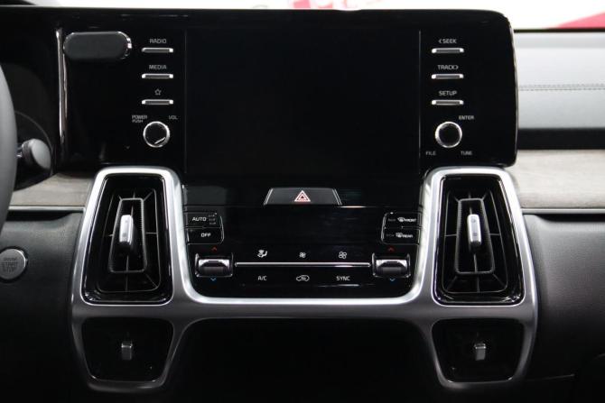 Kia Sorento IV с пробегом 2021 года, цена 3 555 550 рублей, 73160 км, внедорожник, Автокод Объявления