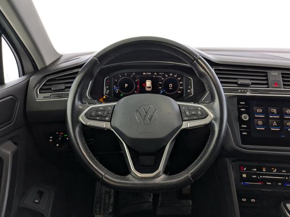 Volkswagen Tiguan II Рестайлинг с пробегом 2021 года, цена 3 635 000 рублей, 61133 км, внедорожник, Автокод Объявления