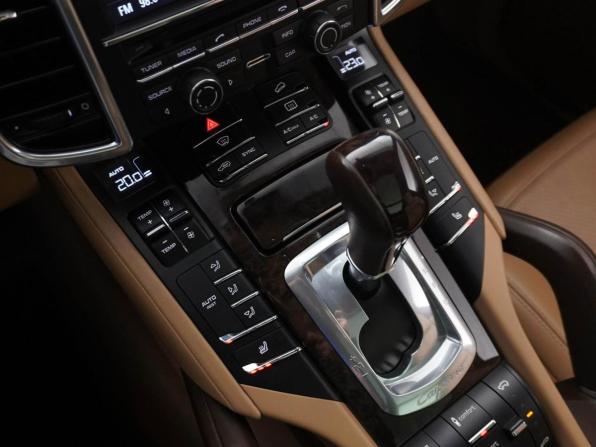 Porsche Cayenne II Рестайлинг (958) с пробегом 2014 года, цена 3 779 414 рублей, 143735 км, внедорожник, Автокод Объявления