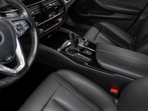 BMW 5 серии VII (G30/G31/G38) с пробегом 2018 года, цена 2 740 000 рублей, 159557 км, седан, Автокод Объявления
