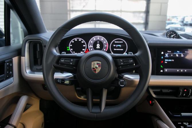 Porsche Cayenne III Рестайлинг с пробегом 2023 года, цена 17 495 000 рублей, 10172 км, внедорожник, Автокод Объявления